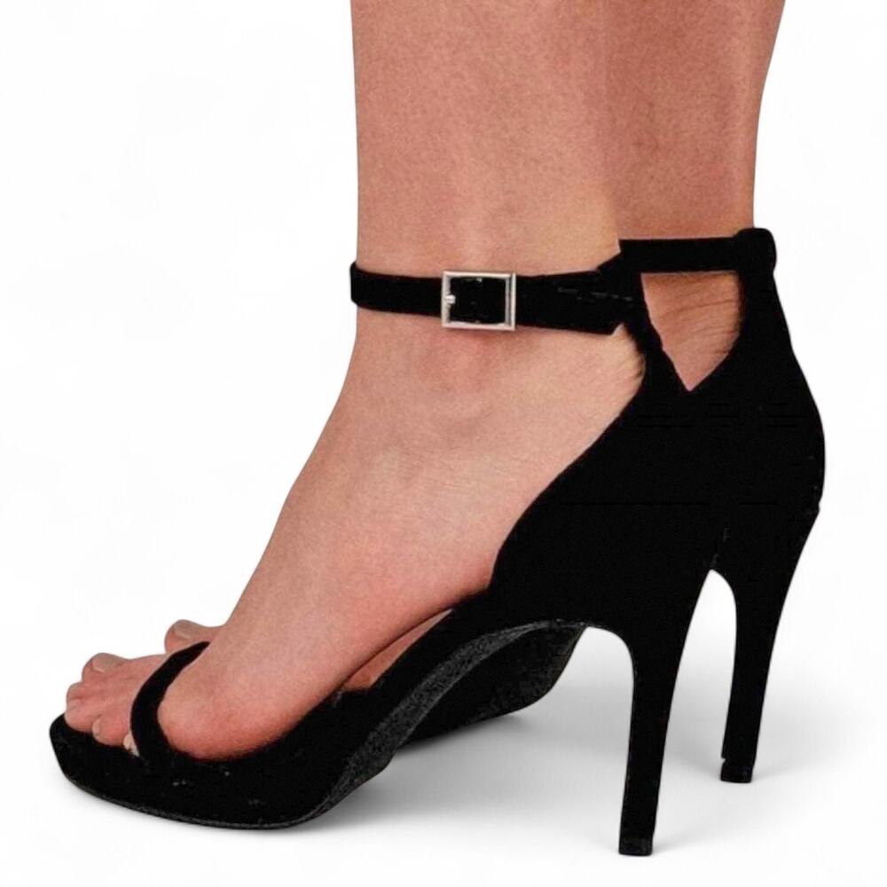 New in Box Jaggar The Label Realm Suede Sandal Heels Sz 8 in Black